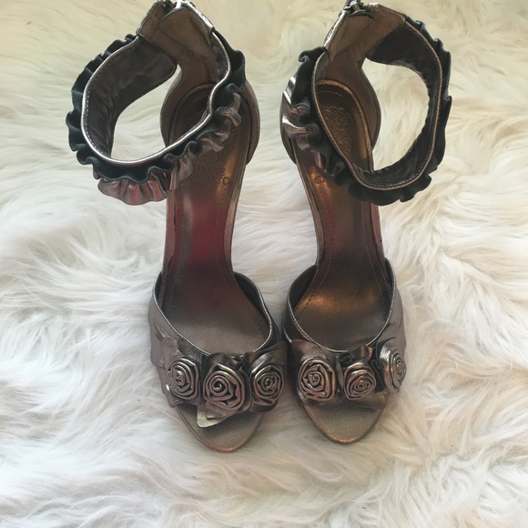 Vince Camuto Pewter Florette Heels - Picture 2 of 4